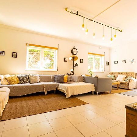 Pineapple Surf House Vandrehjem Atouguia Da Baleia Eksteriør billede