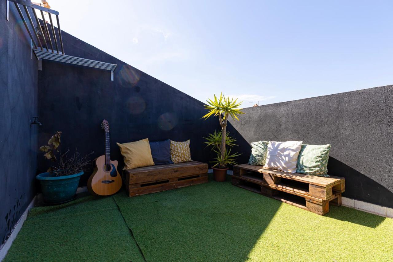 Pineapple Surf House Vandrehjem Atouguia Da Baleia Eksteriør billede